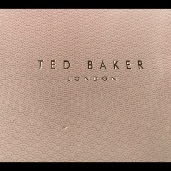 NWT Ted Baker London M/L Breeze Crystal Ring - Picture 2 of 8